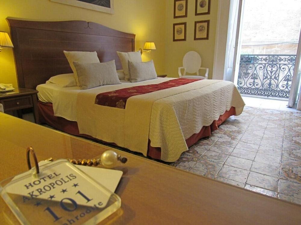 Hotel Akropolis - Museum Hotel Taranto Bagian luar foto