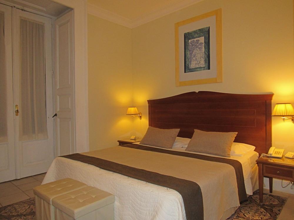 Hotel Akropolis - Museum Hotel Taranto Bagian luar foto