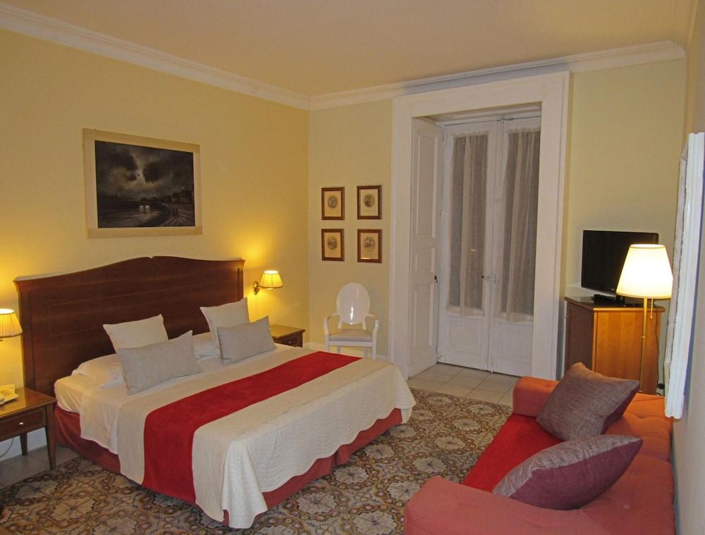 Hotel Akropolis - Museum Hotel Taranto Bagian luar foto