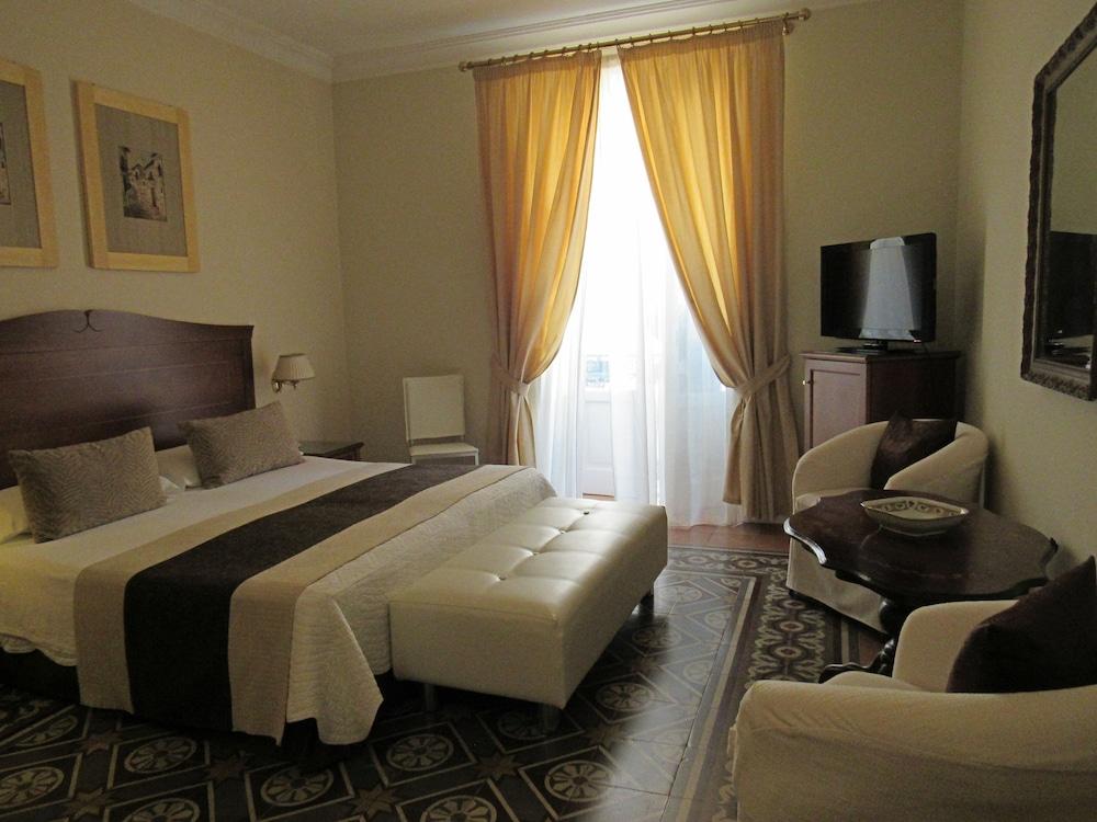 Hotel Akropolis - Museum Hotel Taranto Bagian luar foto