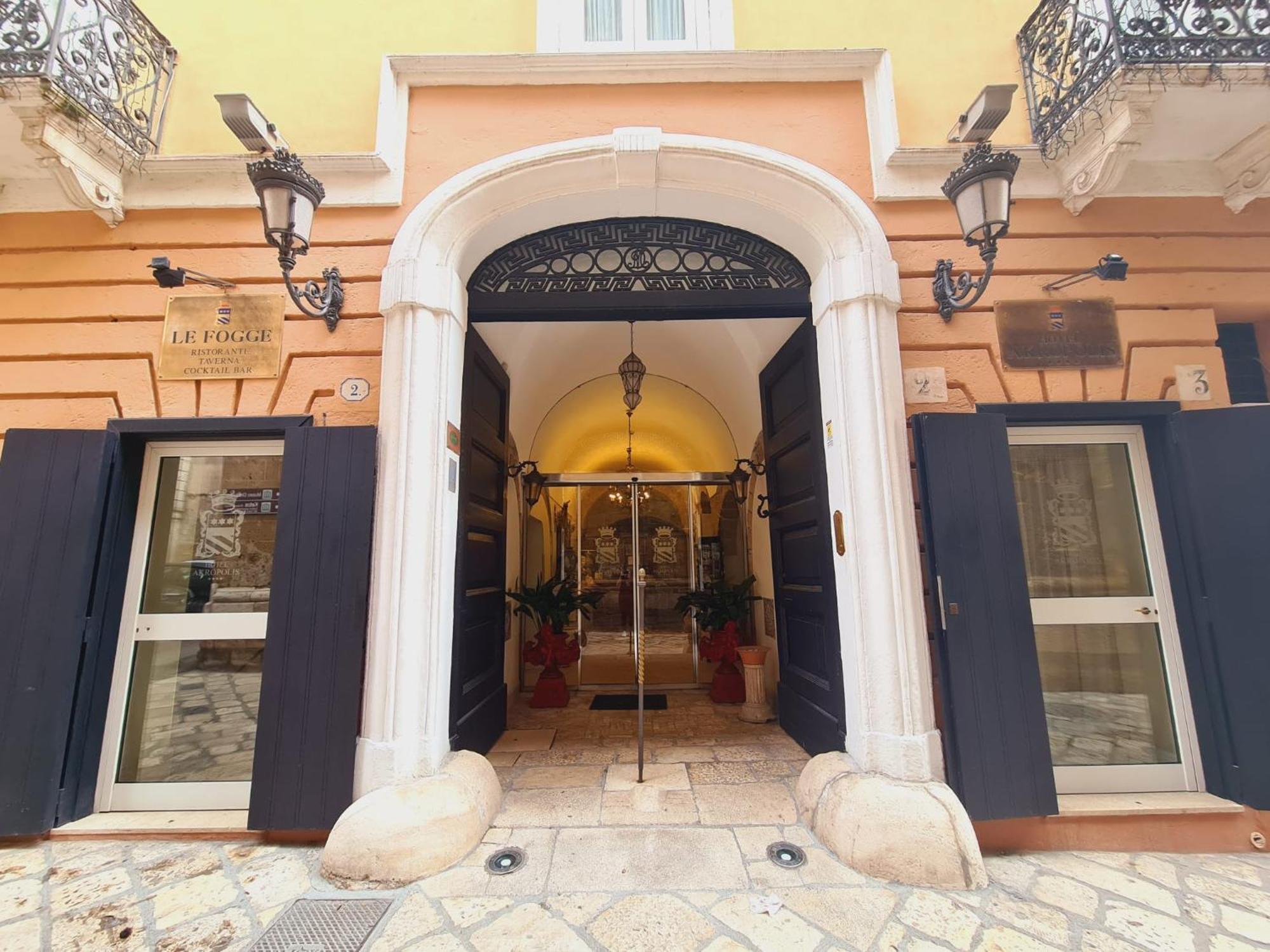 Hotel Akropolis - Museum Hotel Taranto Bagian luar foto