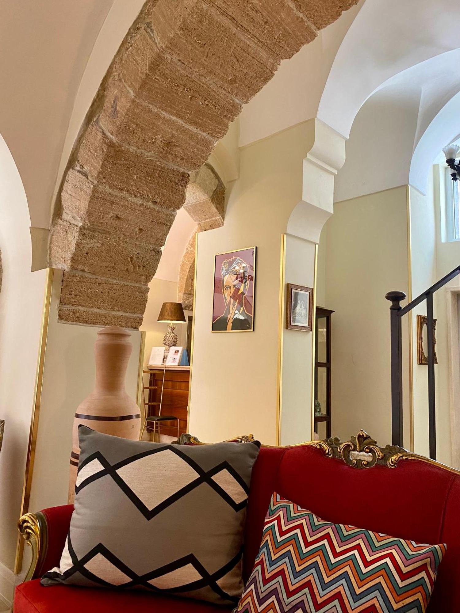 Hotel Akropolis - Museum Hotel Taranto Bagian luar foto
