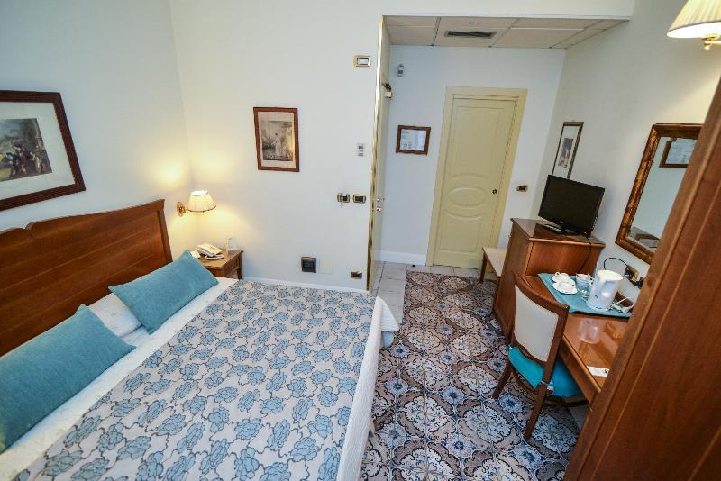 Hotel Akropolis - Museum Hotel Taranto Bagian luar foto