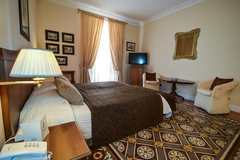 Hotel Akropolis - Museum Hotel Taranto Bagian luar foto